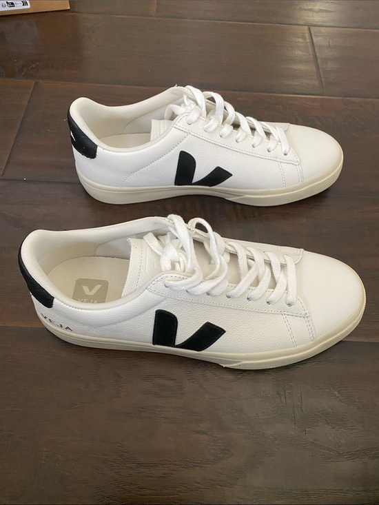 Veja Shoes - New with box Veja Campo Leather upper lace up shoes women’s size 10